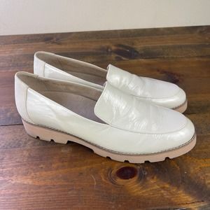 Vionic Kensley Cream Leather Loafers Slip On Comfort Shoes Lug Sole Women's 11